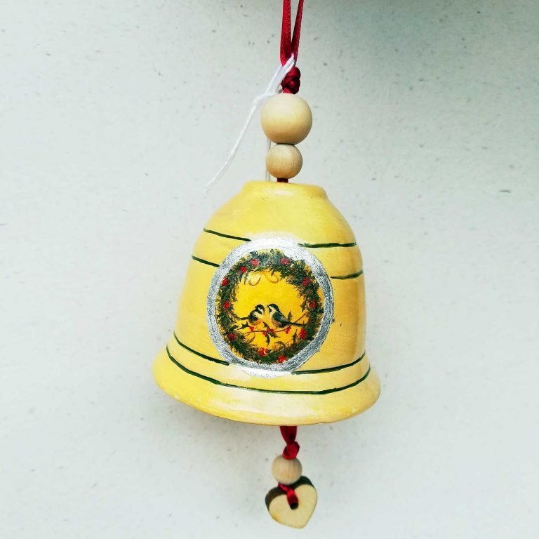 Campana di Natale ornamentale decorata a mano